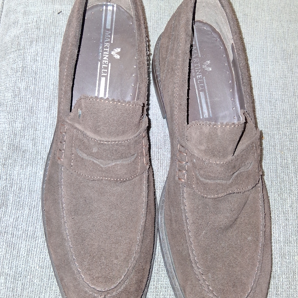 Martinelli Men's Tan Suede Slip-On Loafers. Like new, never woren.